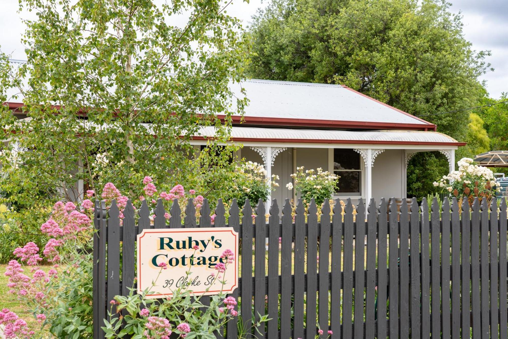 Ruby'S Cottage ペノラ エクステリア 写真